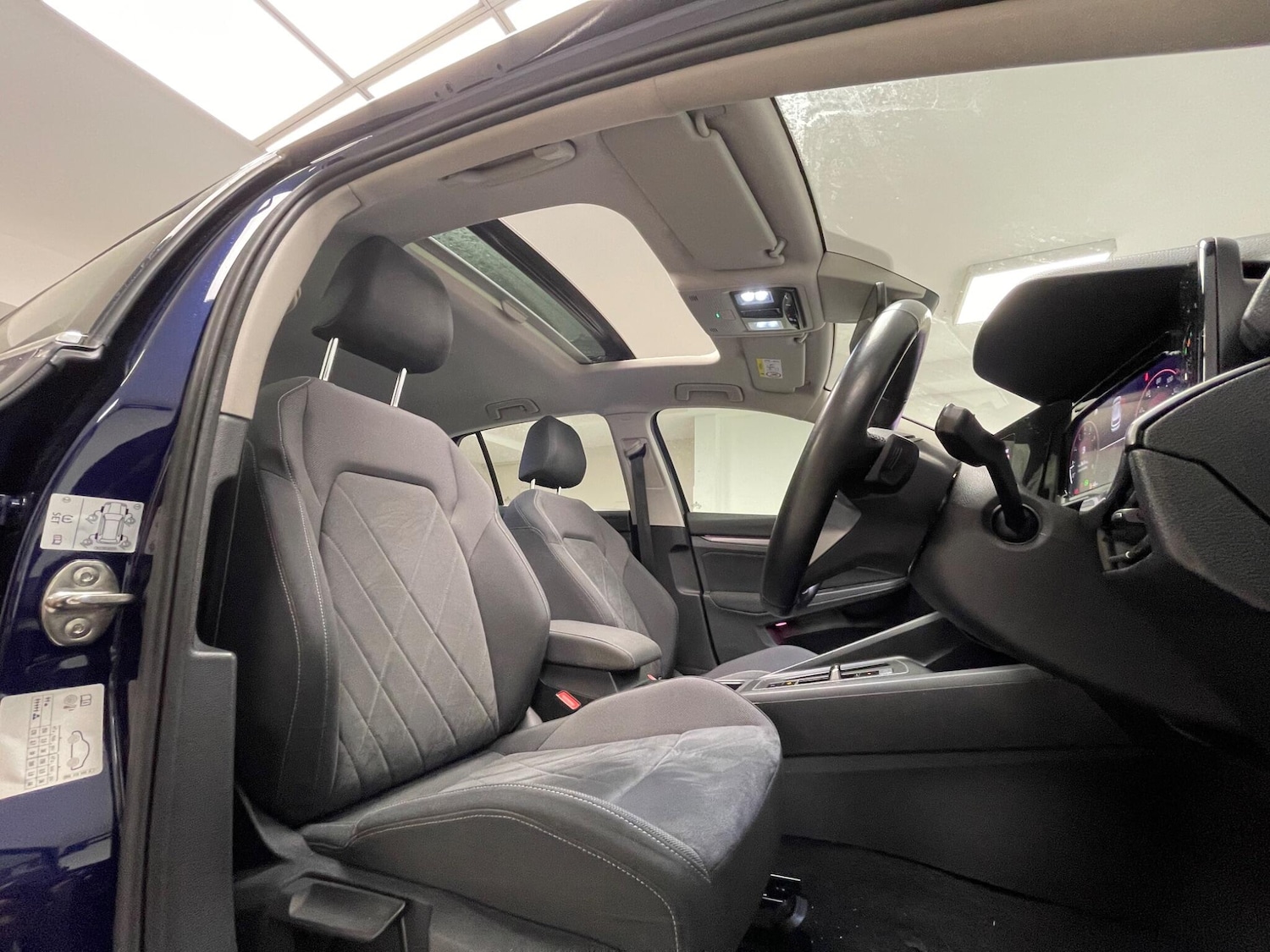 Used Volkswagen Golf 2021 for sale - 75838270: Photo 11