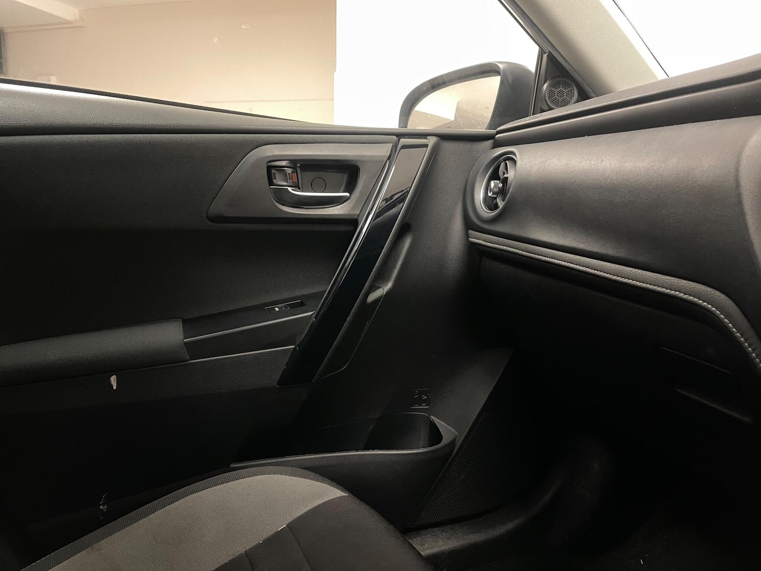 Used Toyota Auris 2017 for sale - 77351379: Photo 10