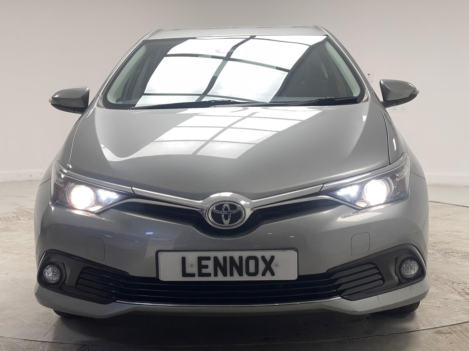 Used Toyota Auris 2017 for sale - 77351379: Photo 2