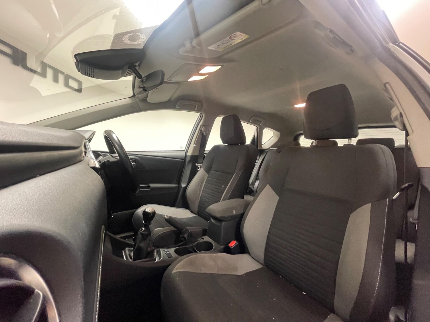 Used Toyota Auris 2017 for sale - 77351379: Photo 27