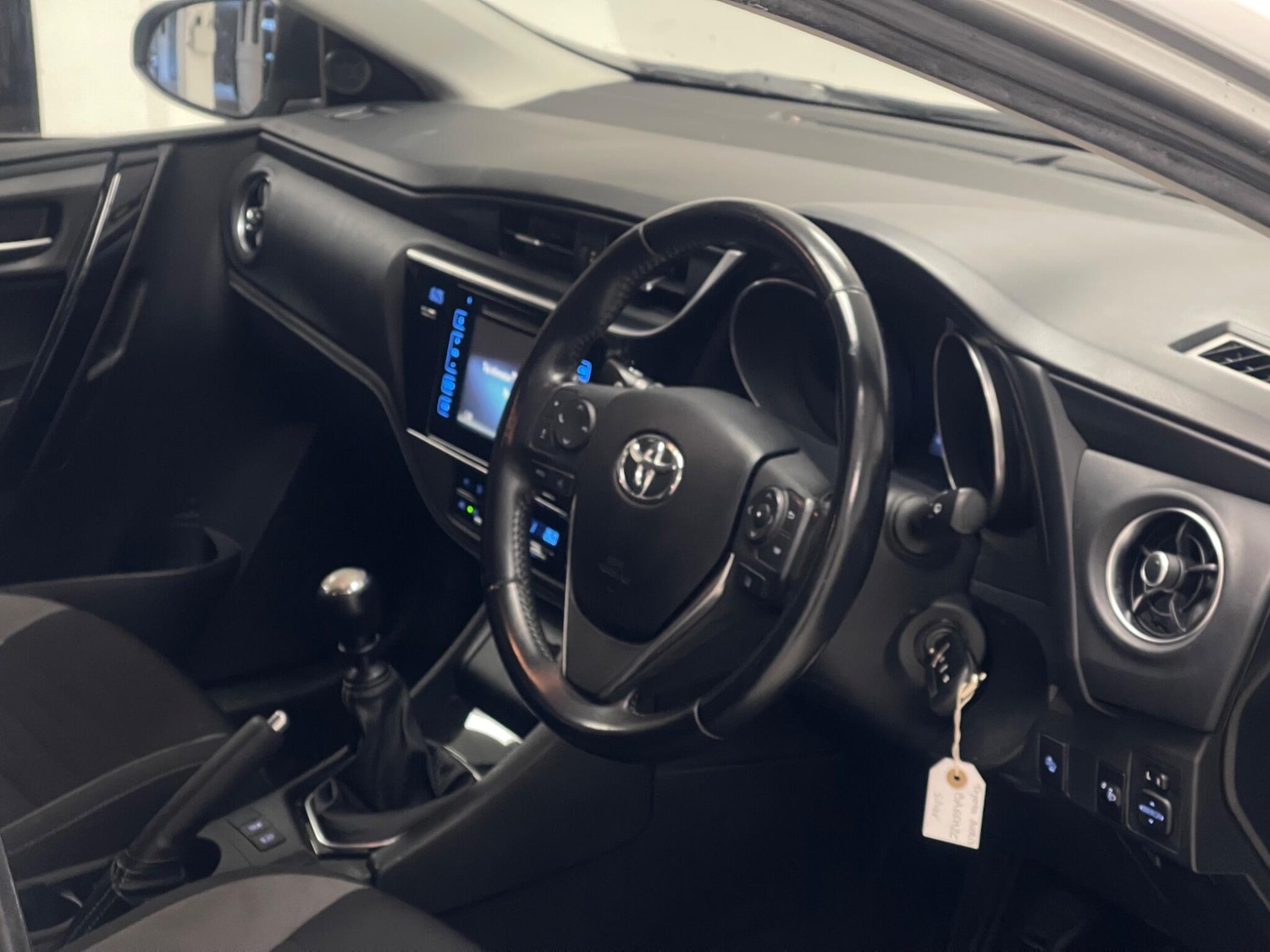 Used Toyota Auris 2017 for sale - 77351379: Photo 7