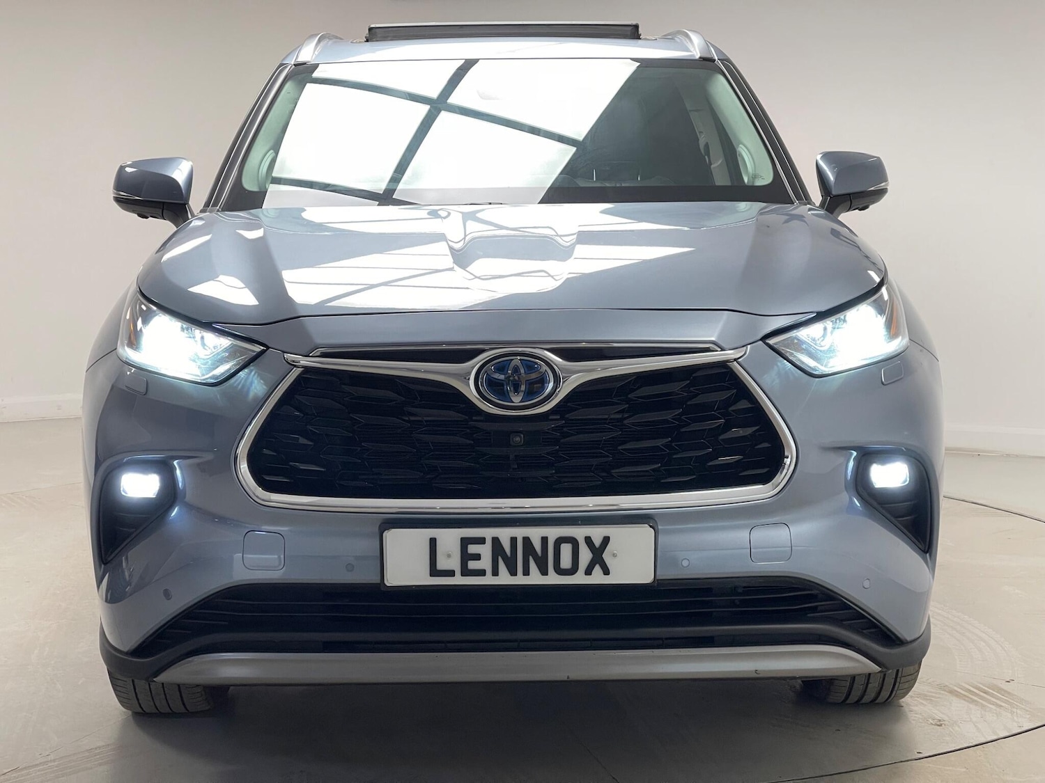 Used Toyota Highlander 2023 for sale - 77598340: Photo 2