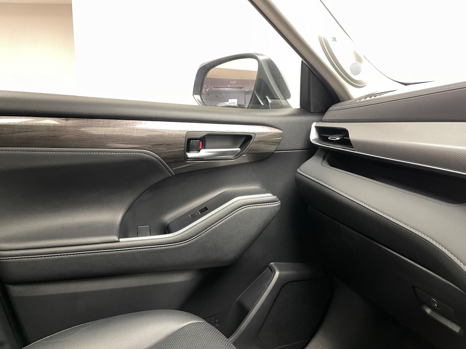 Used Toyota Highlander 2023 for sale - 77598340: Photo 9