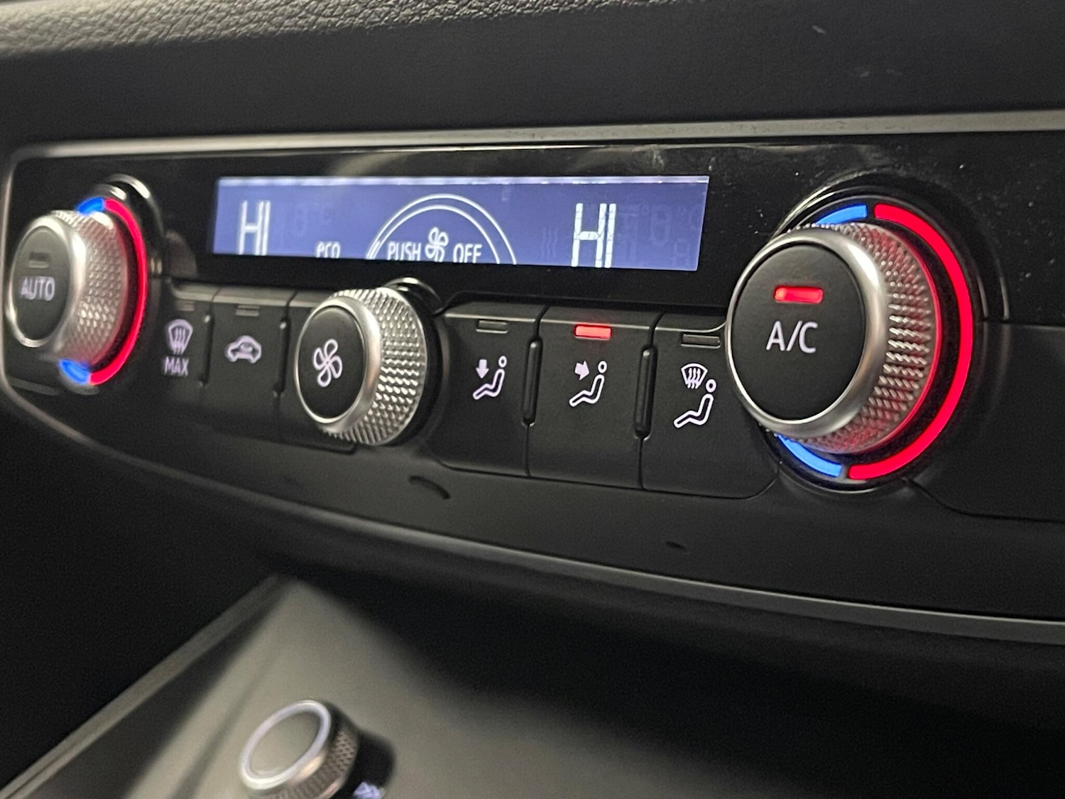 Used Audi Q3 2025 for sale - 76952990: Photo 40