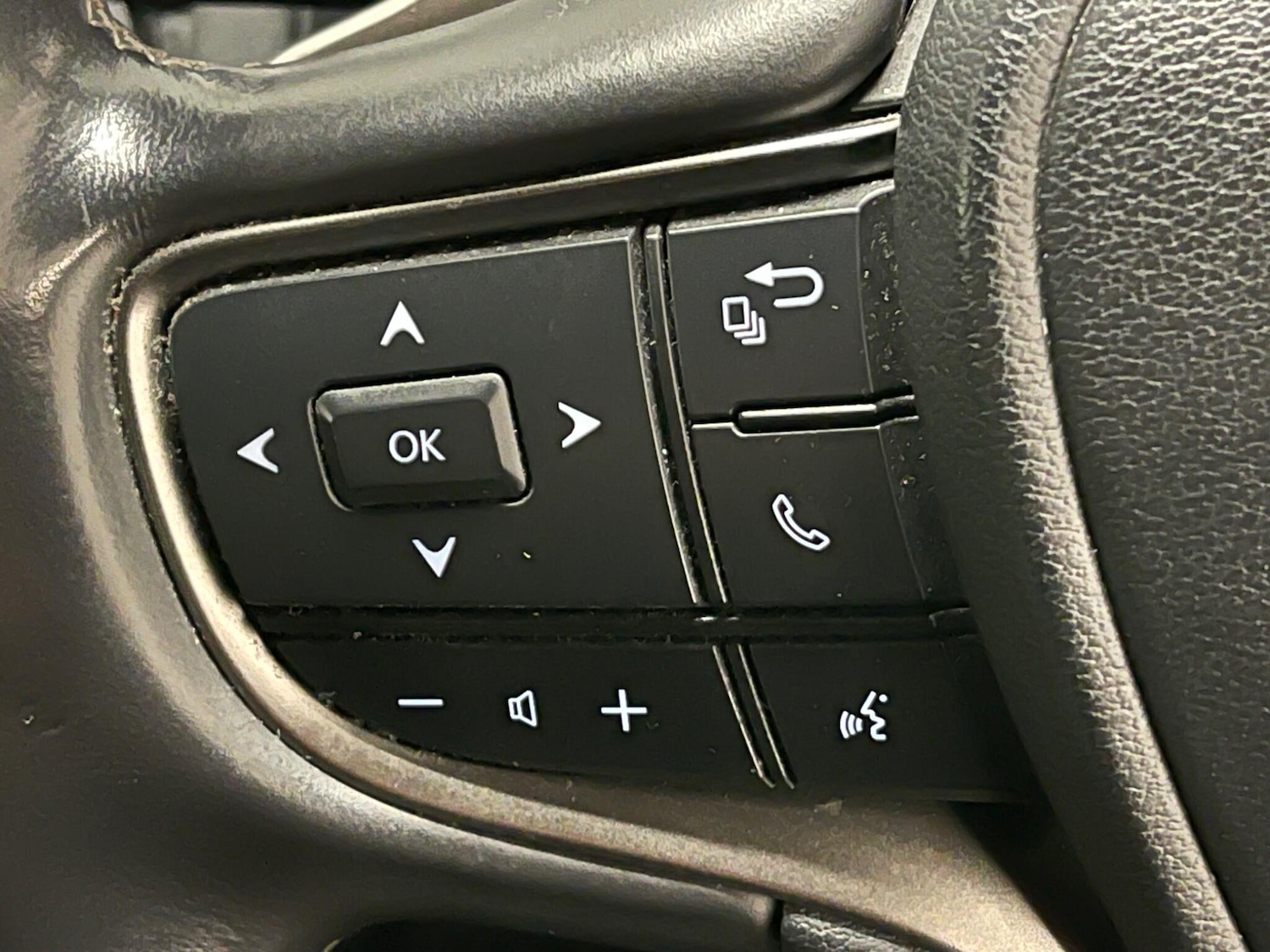 Used Lexus UX 2021 for sale - 76976475: Photo 23