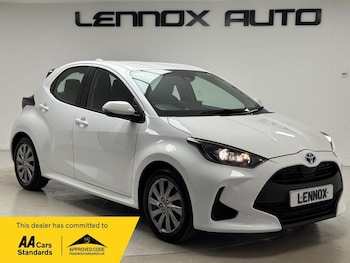 Used Toyota Yaris 2024 for sale - 79464417: Photo
