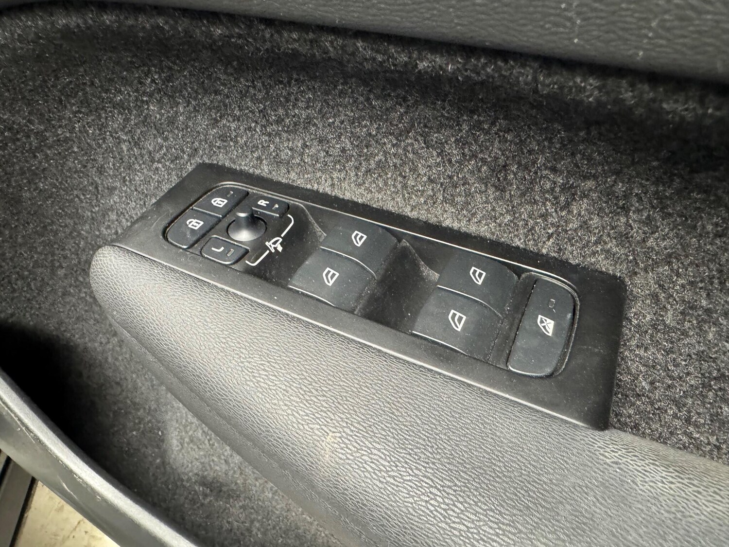 Used Volvo XC40 2022 for sale - 77969879: Photo 14