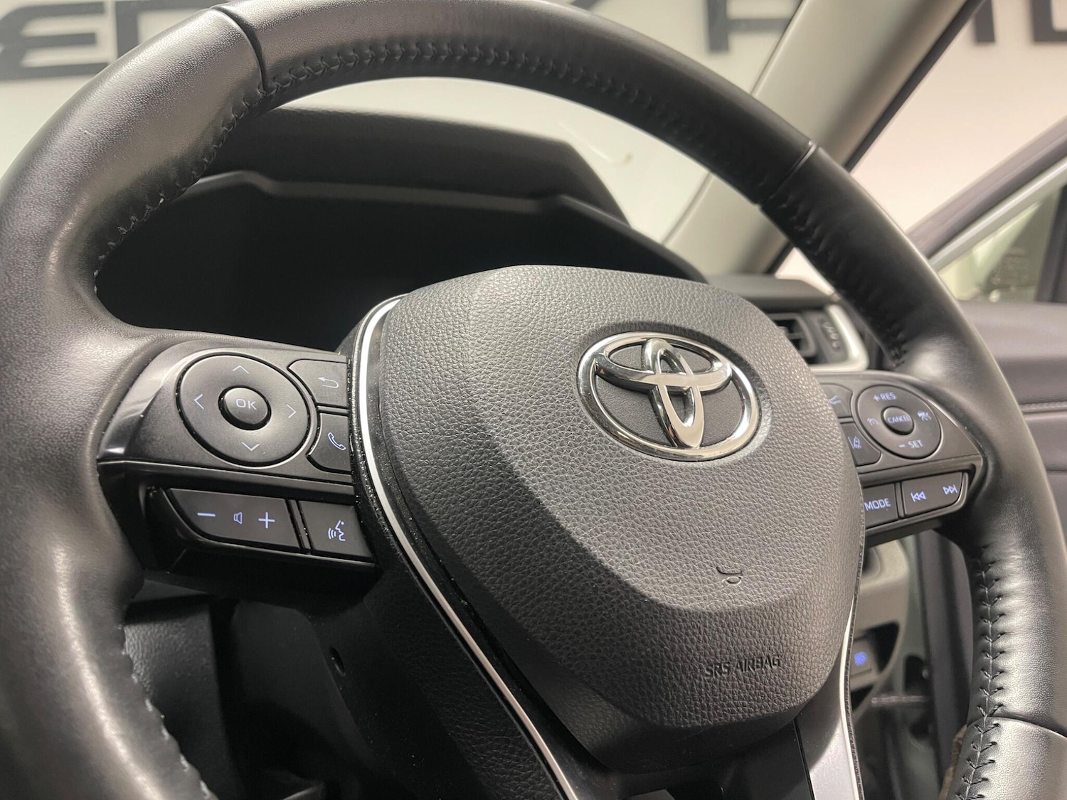 Used Toyota RAV4 2022 for sale - 77238295: Photo 32