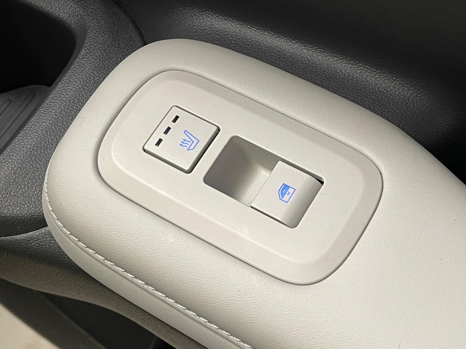 Used Hyundai Santa Fe 2024 for sale - 77497435: Photo 18