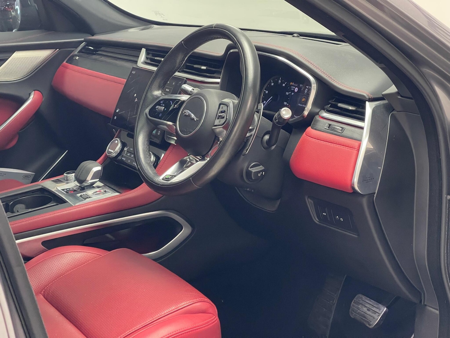 Used Jaguar F-Pace 2022 for sale - 76175260: Photo 9