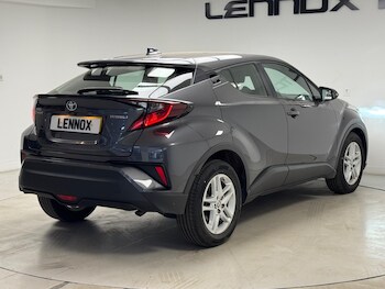 Used Toyota C-HR 2023 for sale - 79236175: Photo
