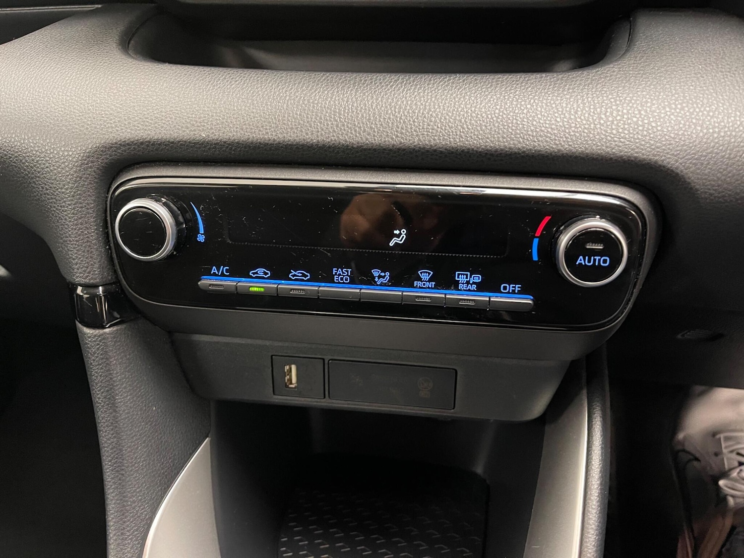 Used Toyota Yaris 2023 for sale - 76031722: Photo 20