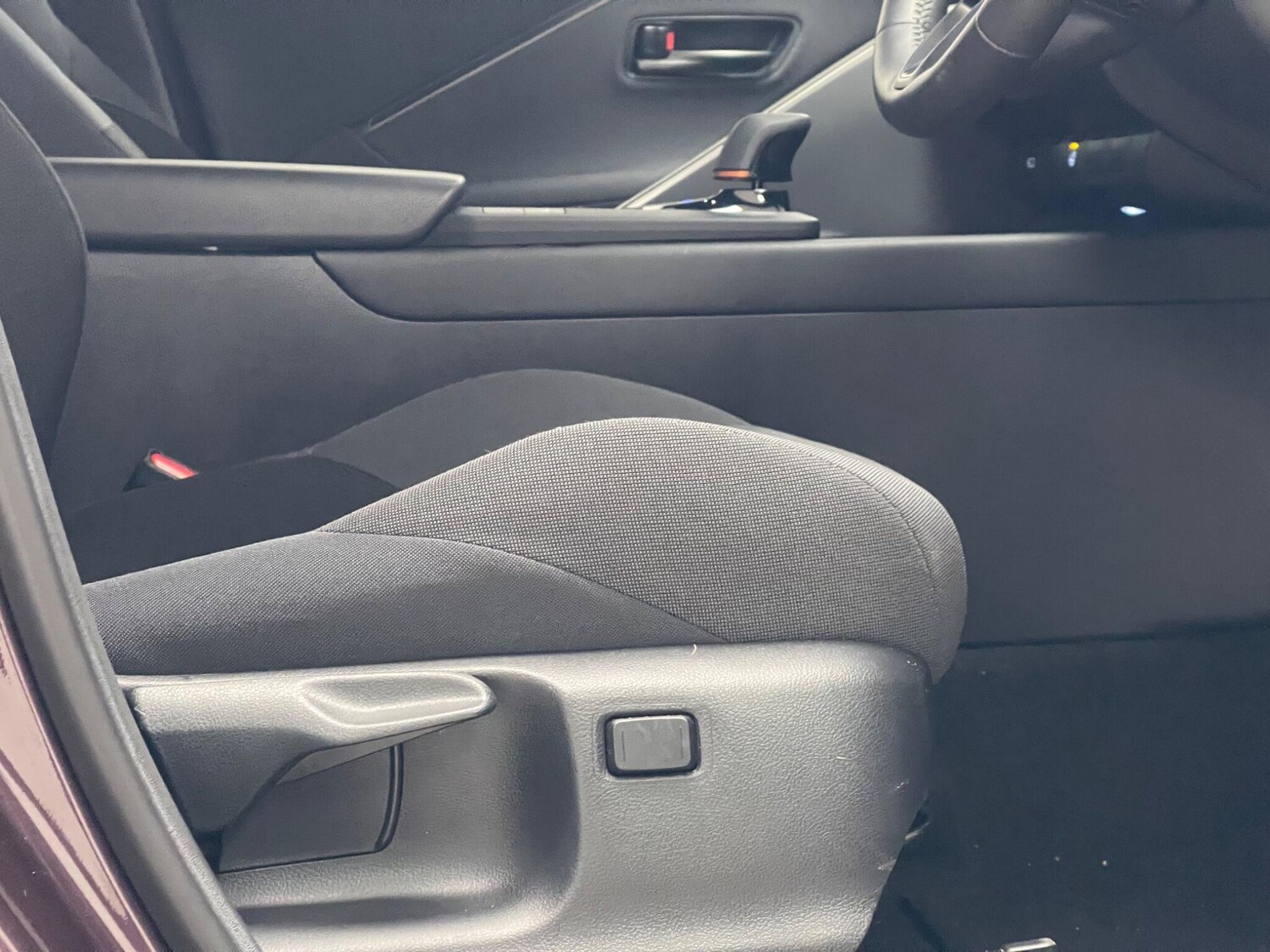 Used Toyota C-HR 2024 for sale - 77574981: Photo 24