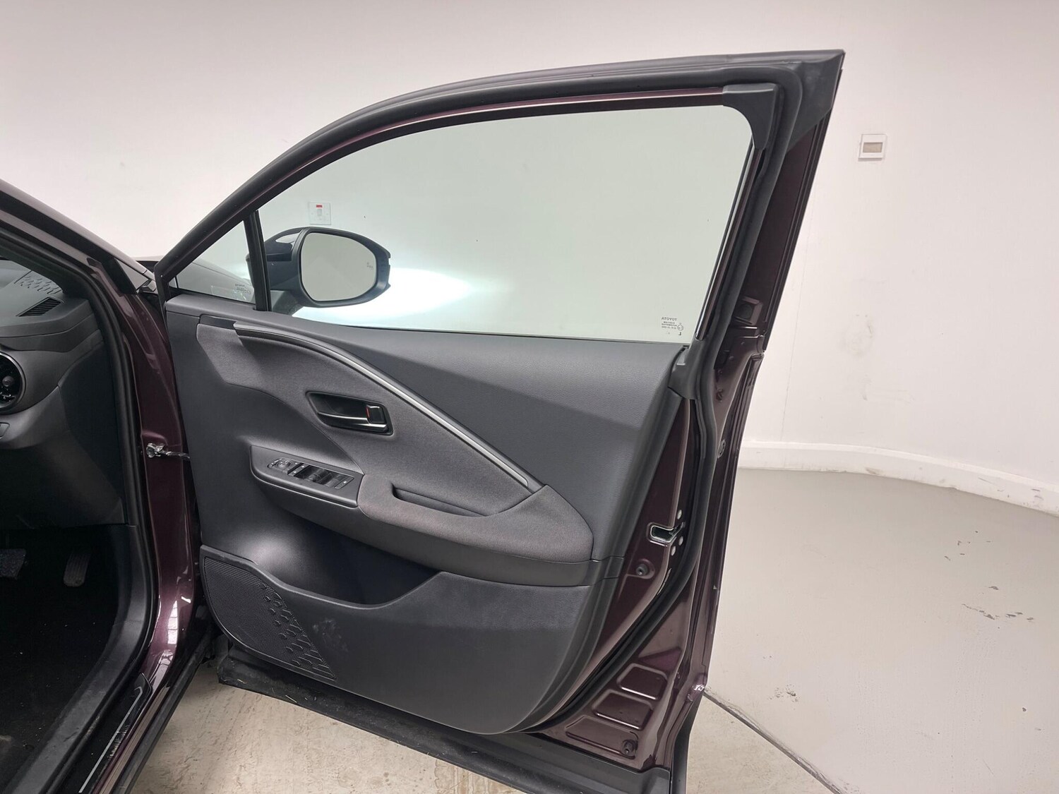 Used Toyota C-HR 2024 for sale - 77574981: Photo 25