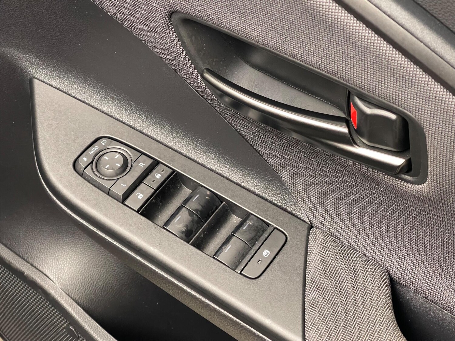 Used Toyota C-HR 2024 for sale - 77574981: Photo 42