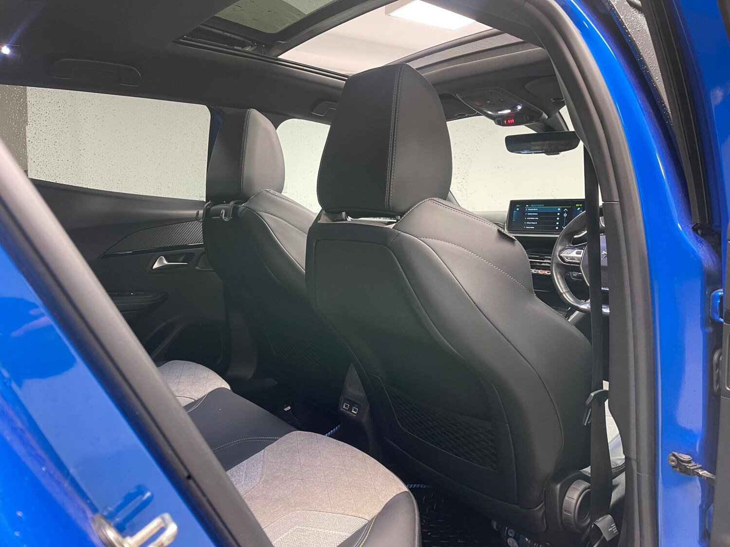 Used Peugeot E-2008 2021 for sale - 76521815: Photo 10