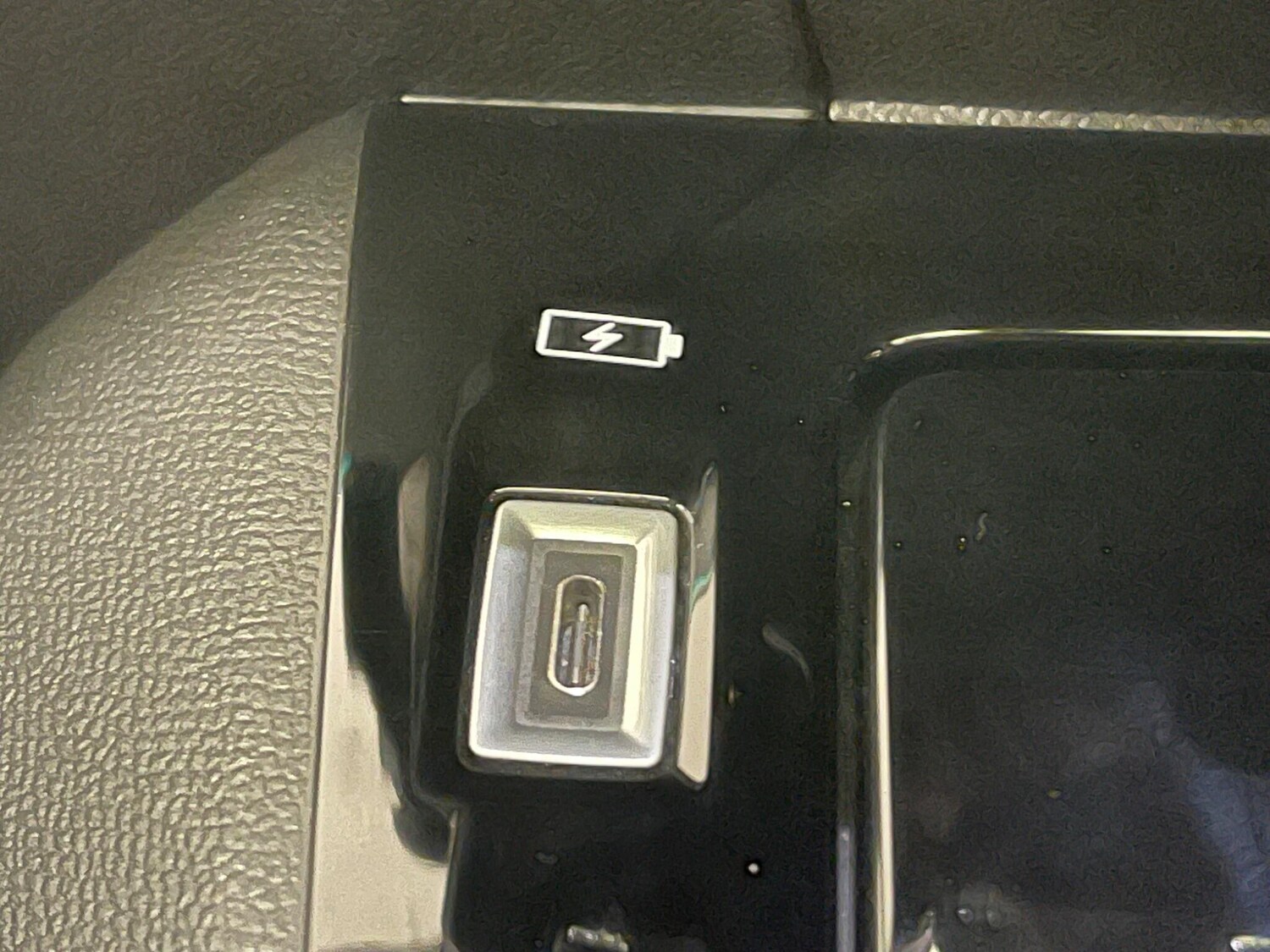 Used Peugeot E-2008 2021 for sale - 76521815: Photo 23