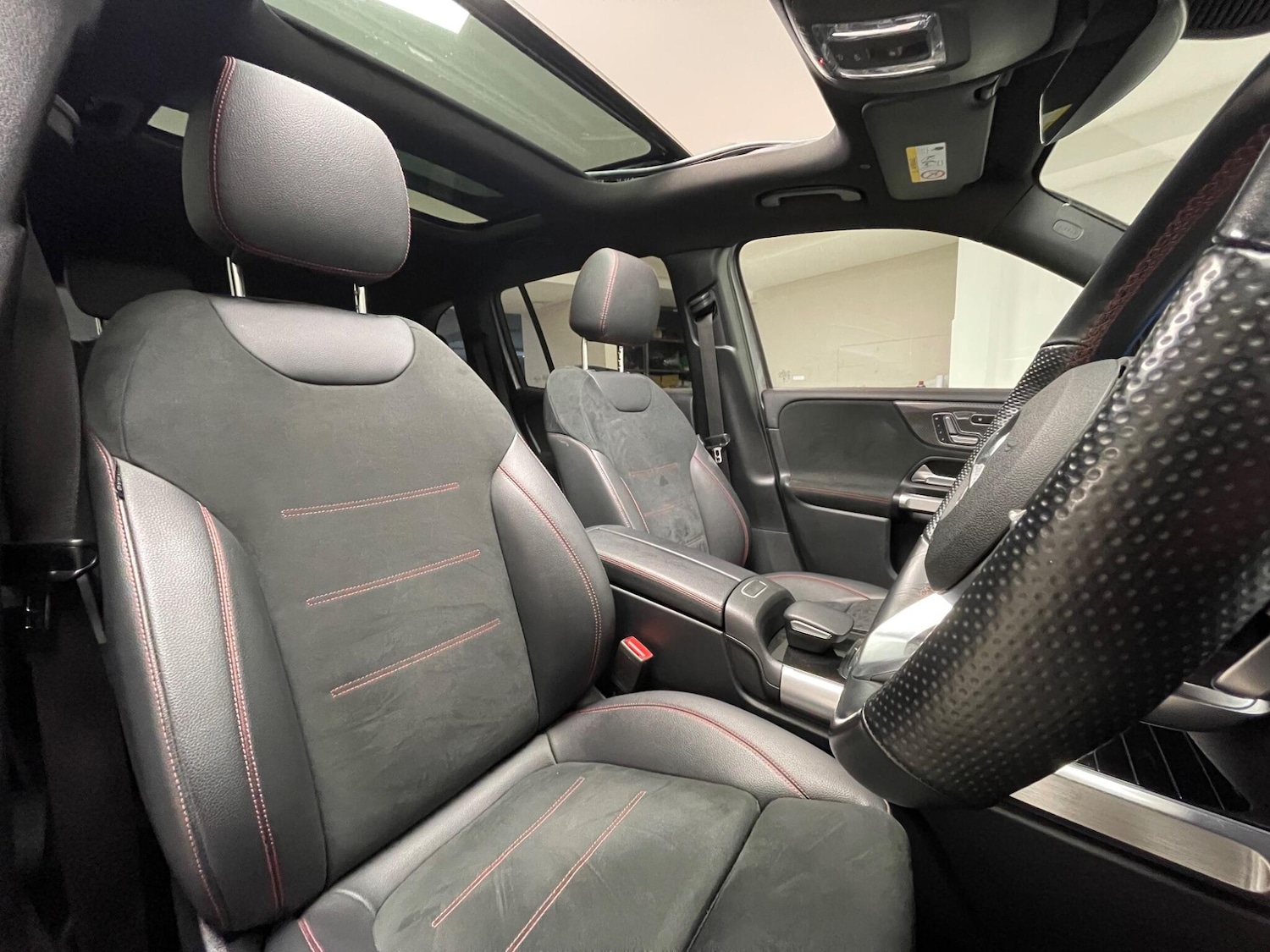 Used Mercedes-Benz GLB 2023 for sale - 77358541: Photo 9