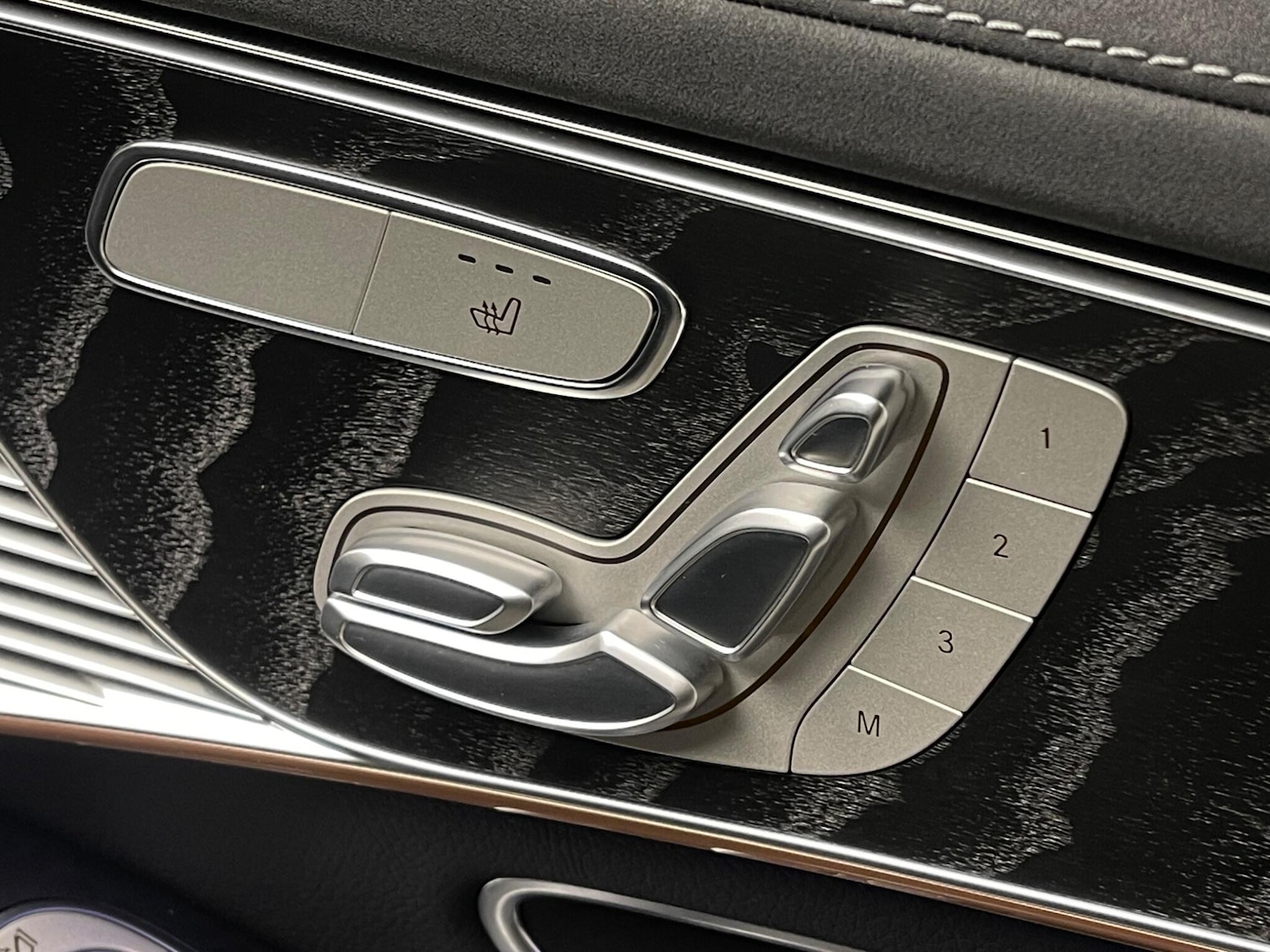 Used Mercedes-Benz EQC 2021 for sale - 76976895: Photo 14