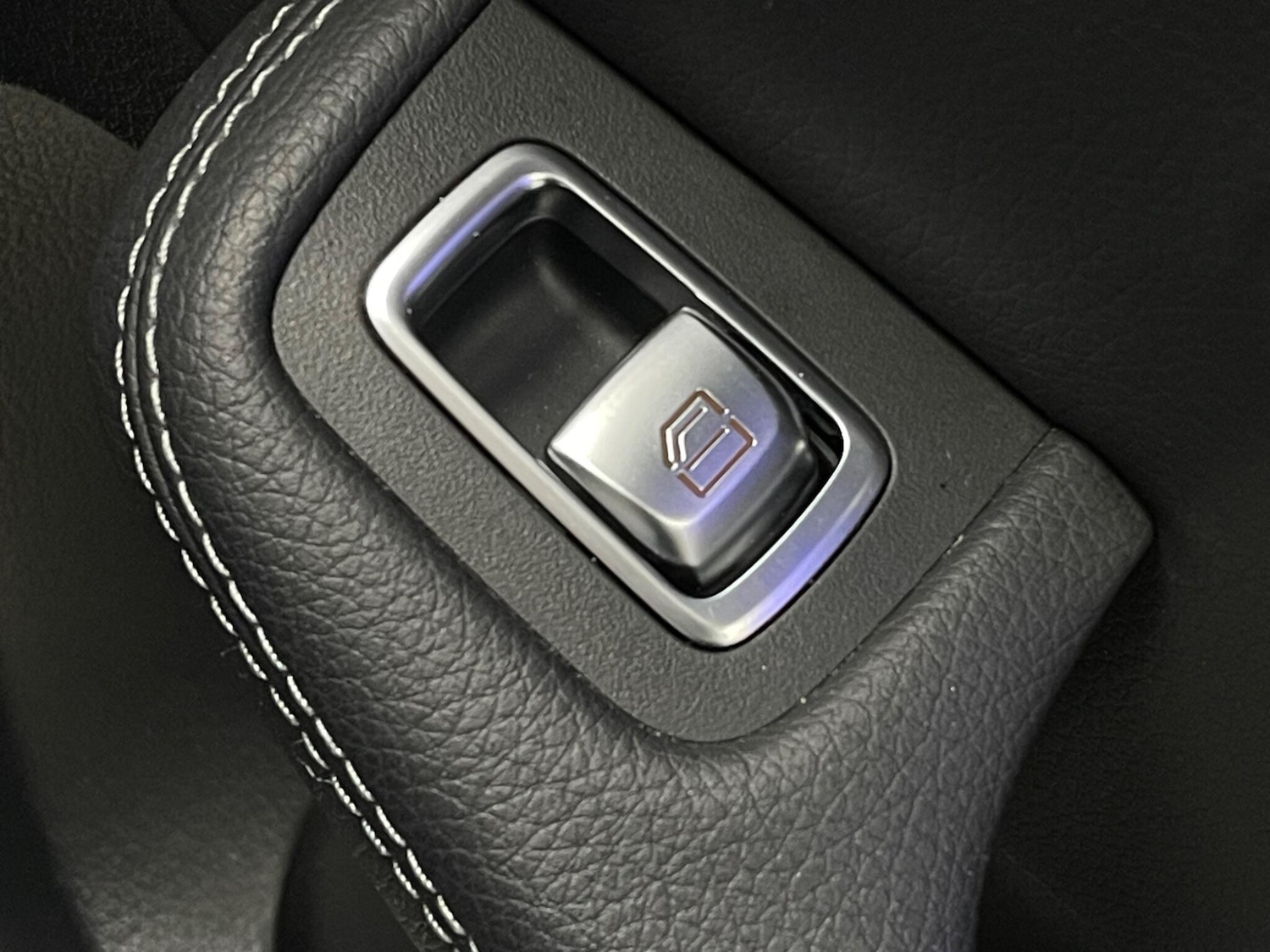 Used Mercedes-Benz EQC 2021 for sale - 76976895: Photo 16