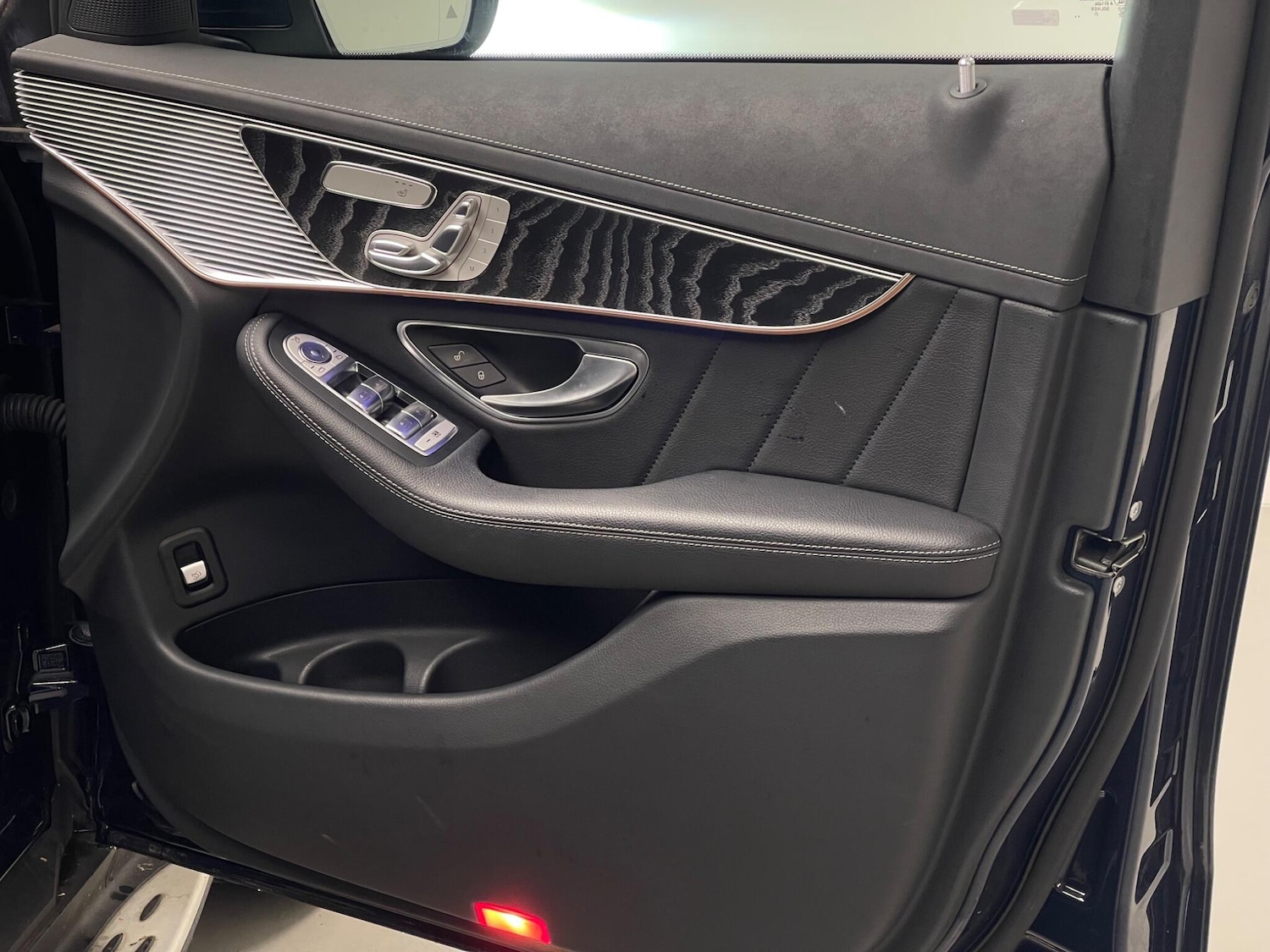 Used Mercedes-Benz EQC 2021 for sale - 76976895: Photo 24