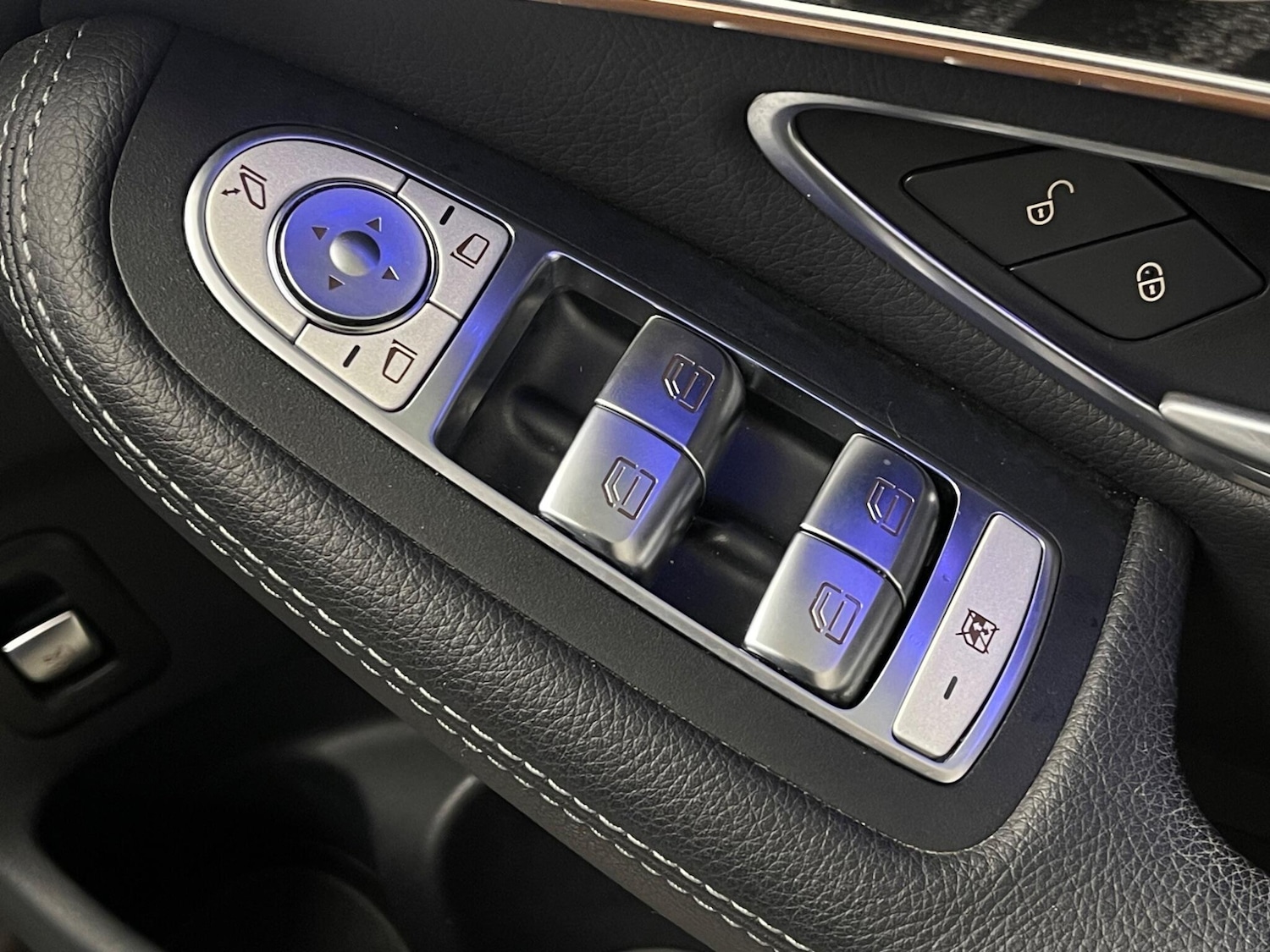 Used Mercedes-Benz EQC 2021 for sale - 76976895: Photo 40