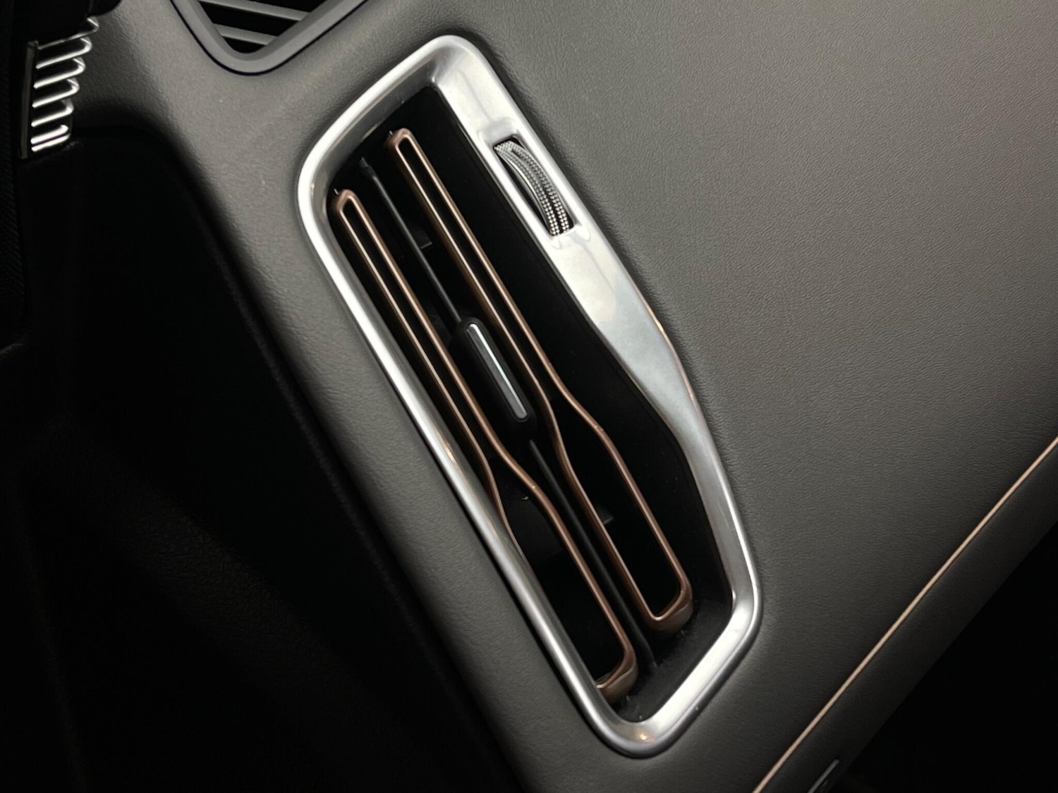 Used Mercedes-Benz EQC 2021 for sale - 76976895: Photo 41