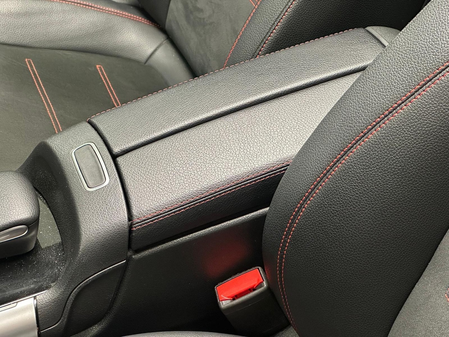 Used Mercedes-Benz GLB for sale - 77330989: Photo 15