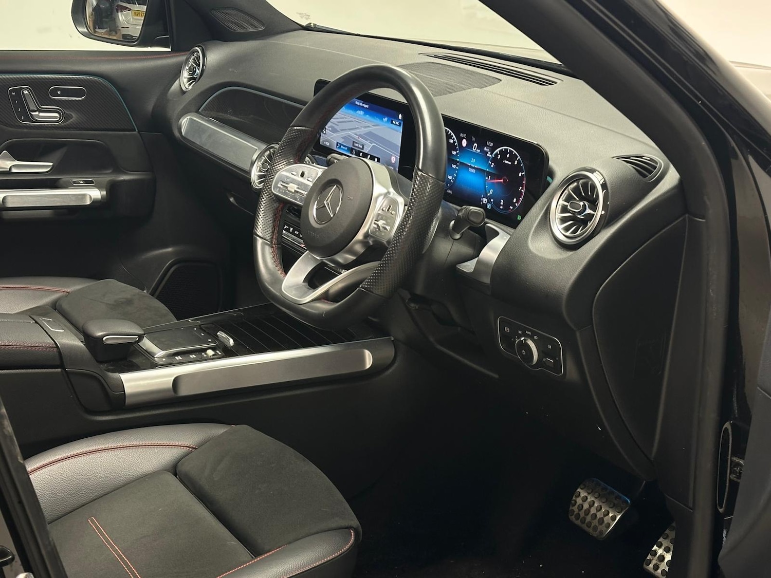 Used Mercedes-Benz GLB for sale - 77330989: Photo 42