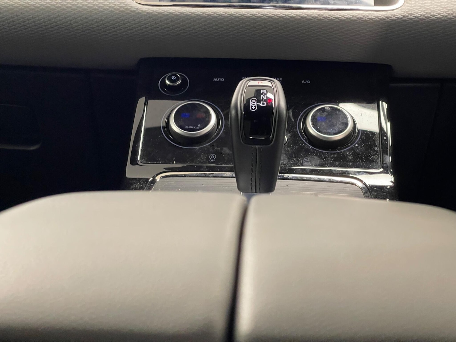 Used Land Rover Range Rover Evoque 2025 for sale - 76388799: Photo 18