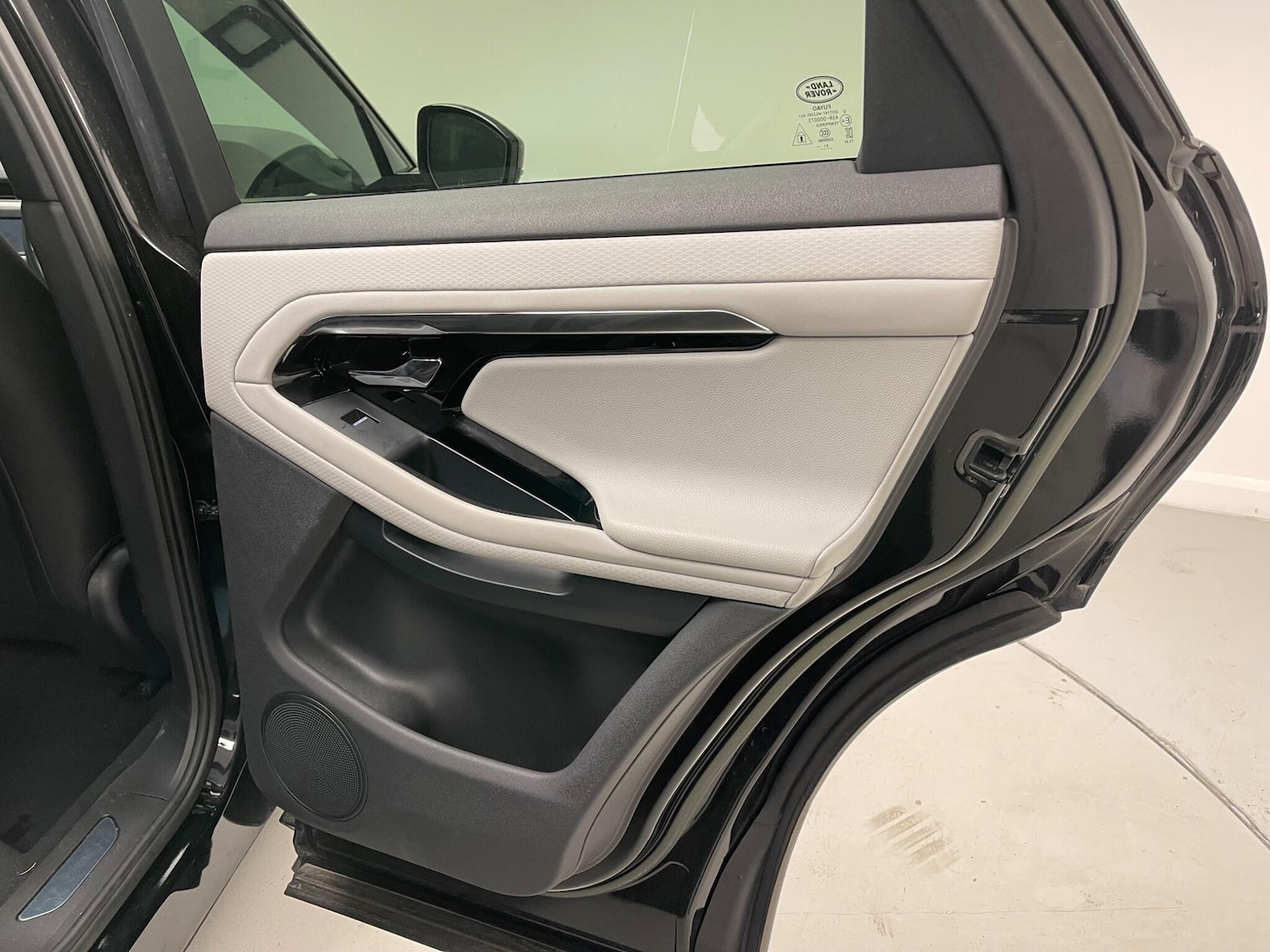 Used Land Rover Range Rover Evoque 2025 for sale - 76388799: Photo 19