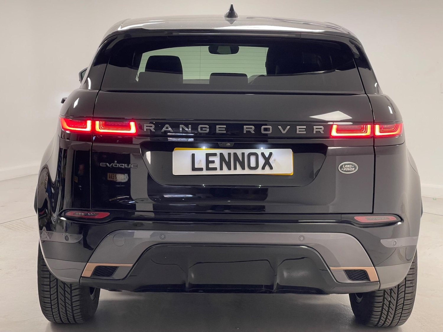 Used Land Rover Range Rover Evoque 2025 for sale - 76388799: Photo 3