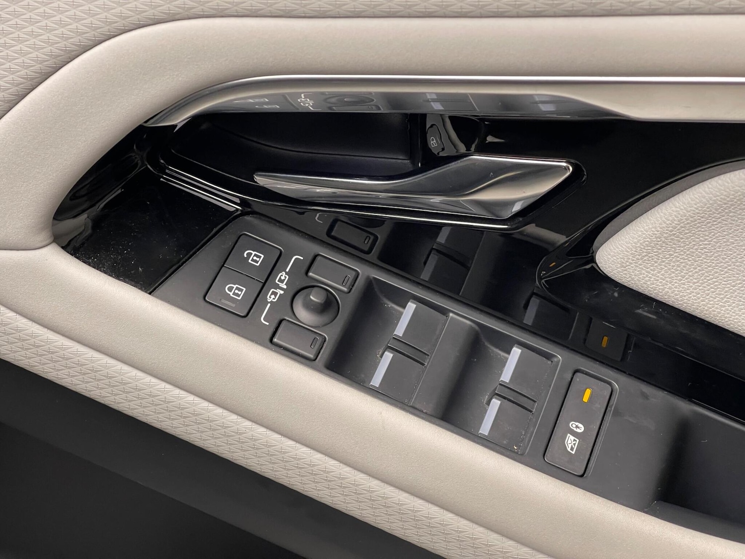 Used Land Rover Range Rover Evoque 2025 for sale - 76388799: Photo 38