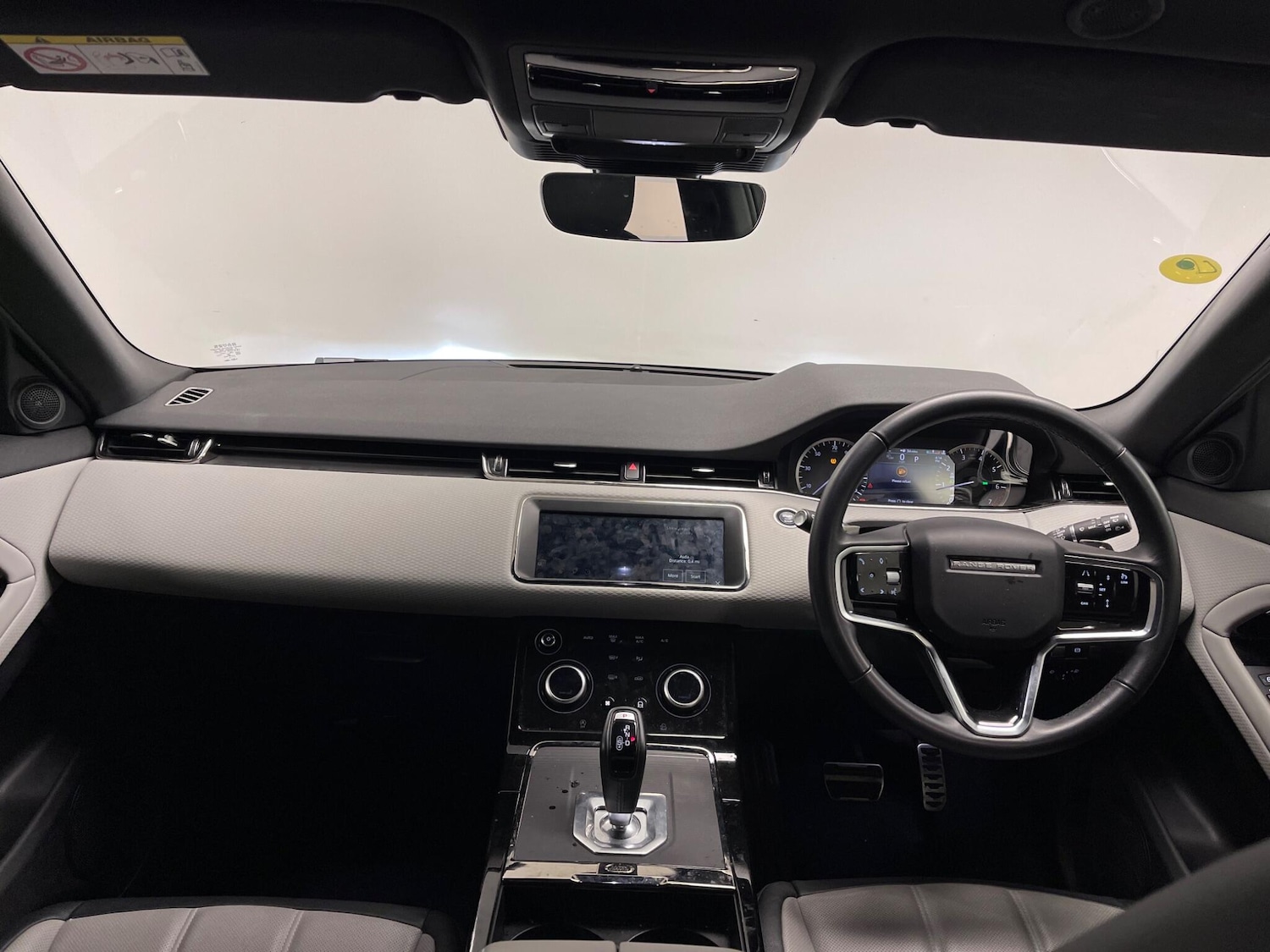 Used Land Rover Range Rover Evoque 2025 for sale - 76388799: Photo 5