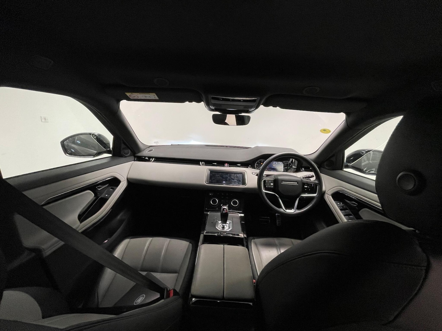 Used Land Rover Range Rover Evoque 2025 for sale - 76388799: Photo 7