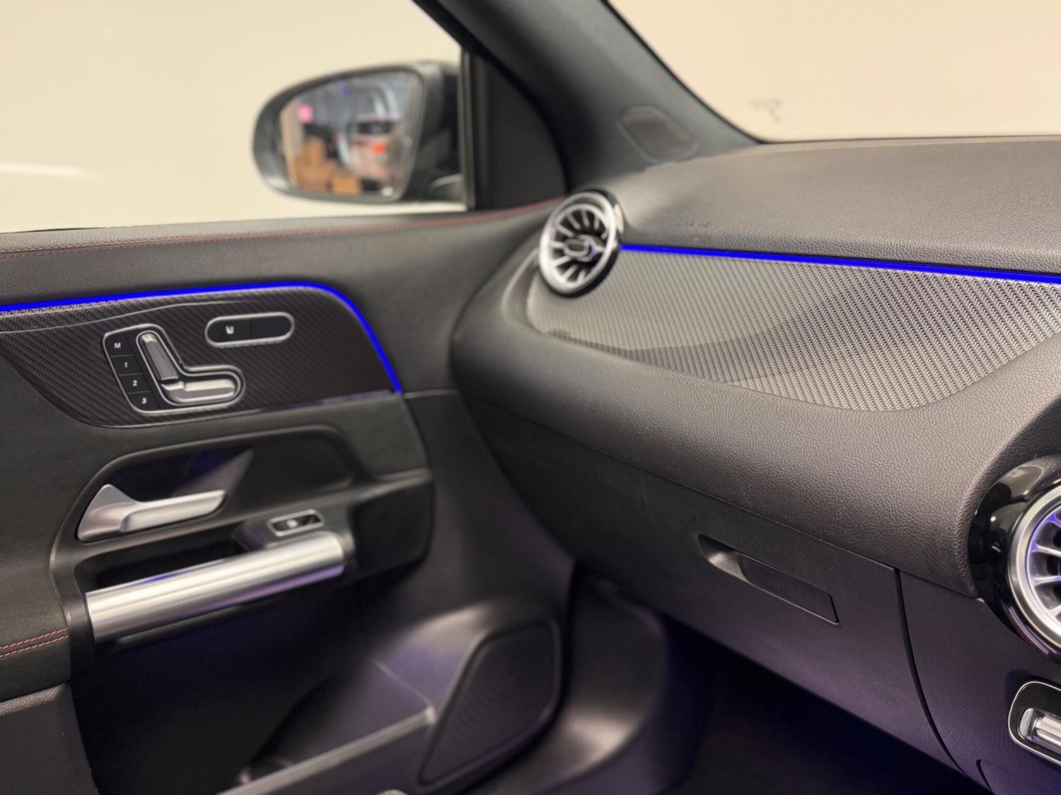 Used Mercedes-Benz GLA 2023 for sale - 77940759: Photo 9