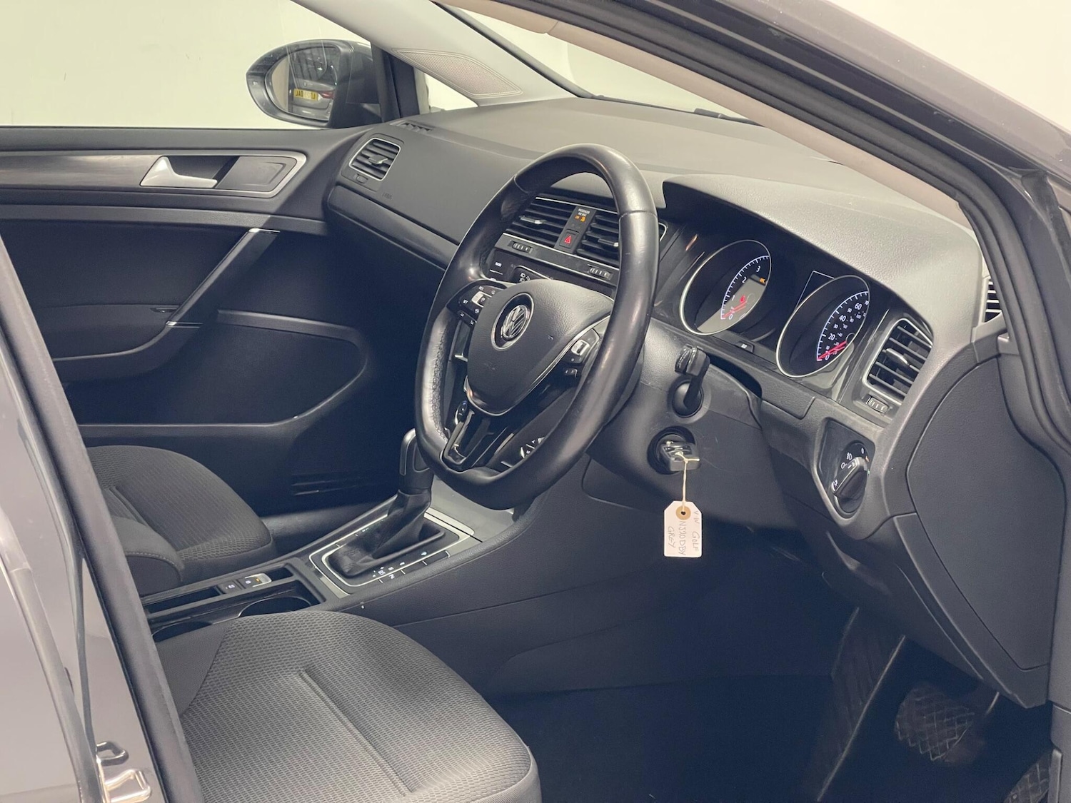 Used Volkswagen Golf 2020 for sale - 76166636: Photo 10