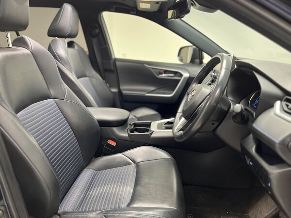 Used Toyota RAV4 2021 for sale - 75225470: Photo 10