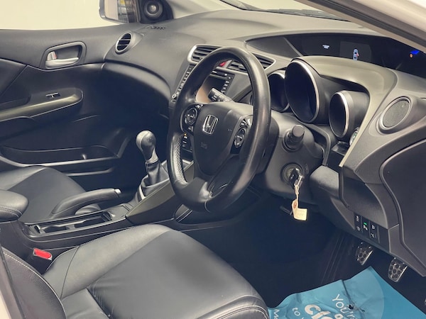 Used Honda Civic 2015 for sale - 76260381: Photo 8