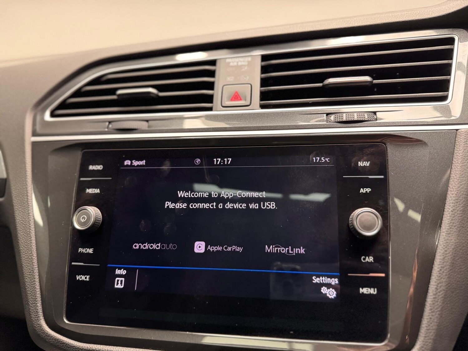 Used Volkswagen Tiguan for sale - 77940713: Photo 14