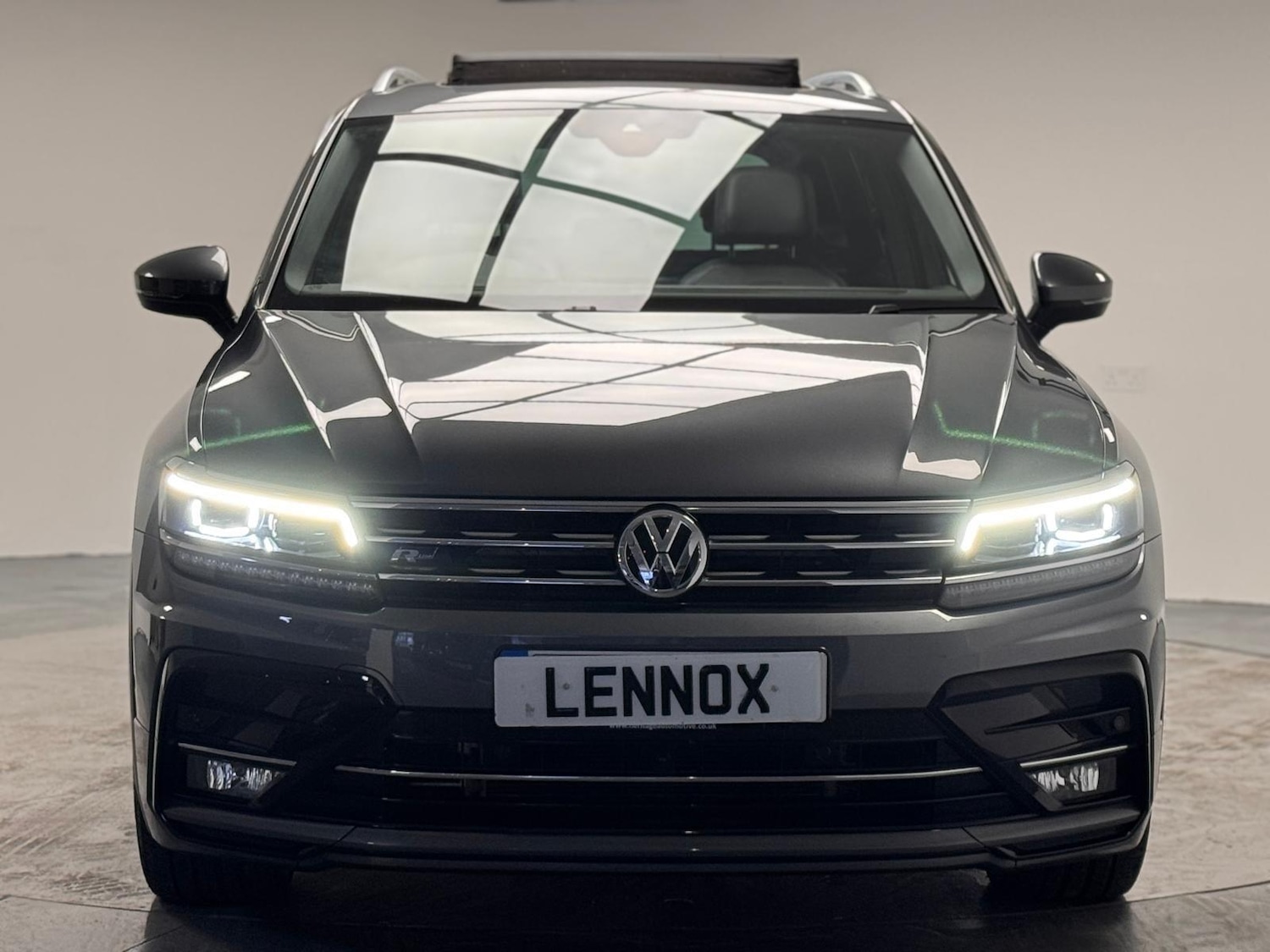 Used Volkswagen Tiguan for sale - 77940713: Photo 2