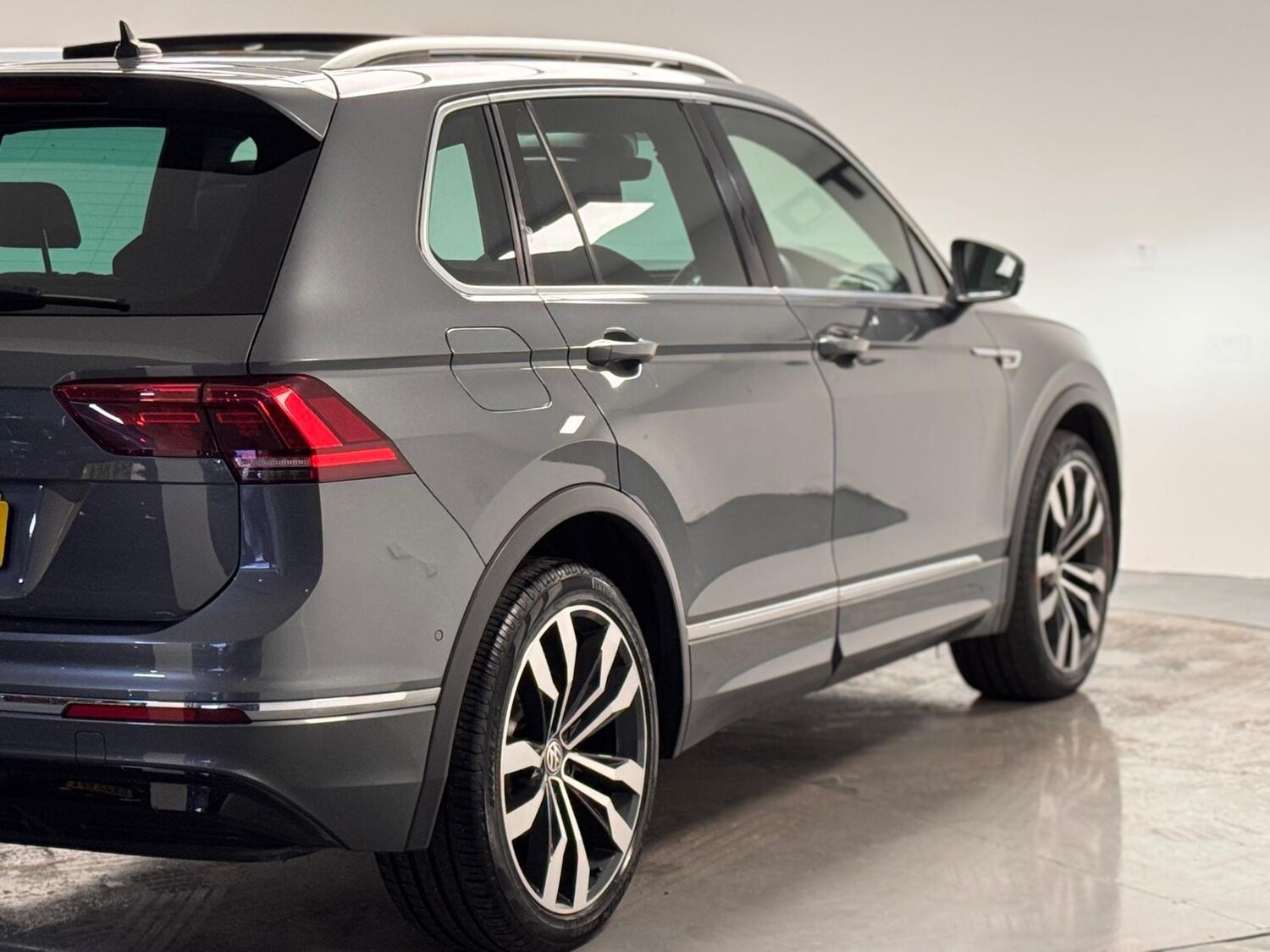 Used Volkswagen Tiguan for sale - 77940713: Photo 25