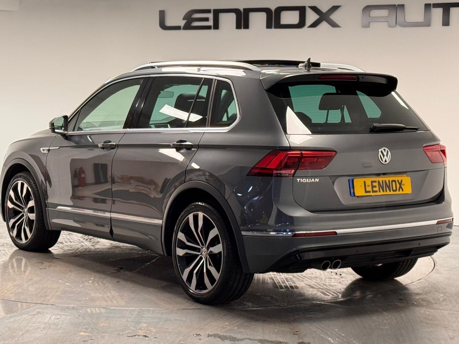 Used Volkswagen Tiguan for sale - 77940713: Photo 6