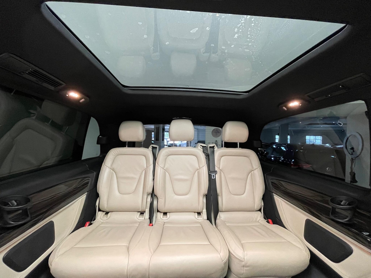 Used Mercedes-Benz V-Class 2020 for sale - 76380759: Photo 12