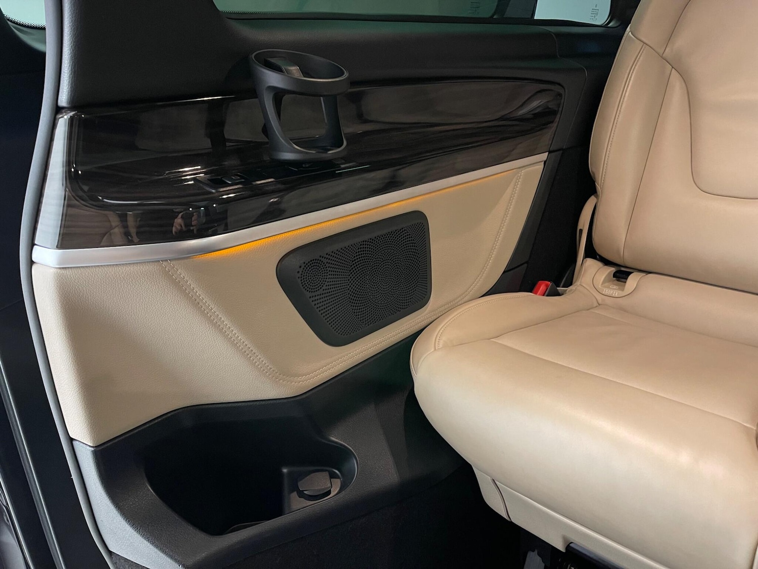 Used Mercedes-Benz V-Class 2020 for sale - 76380759: Photo 13