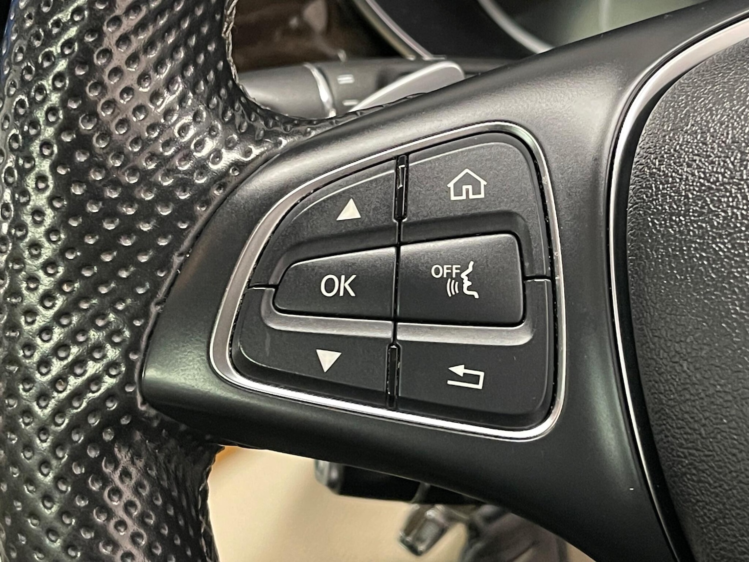 Used Mercedes-Benz V-Class 2020 for sale - 76380759: Photo 22