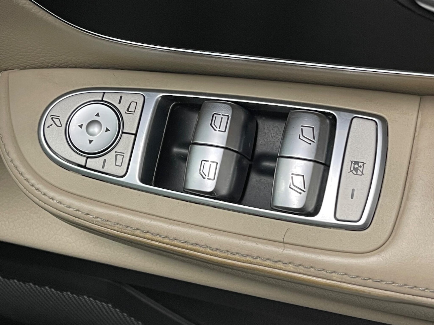 Used Mercedes-Benz V-Class 2020 for sale - 76380759: Photo 27