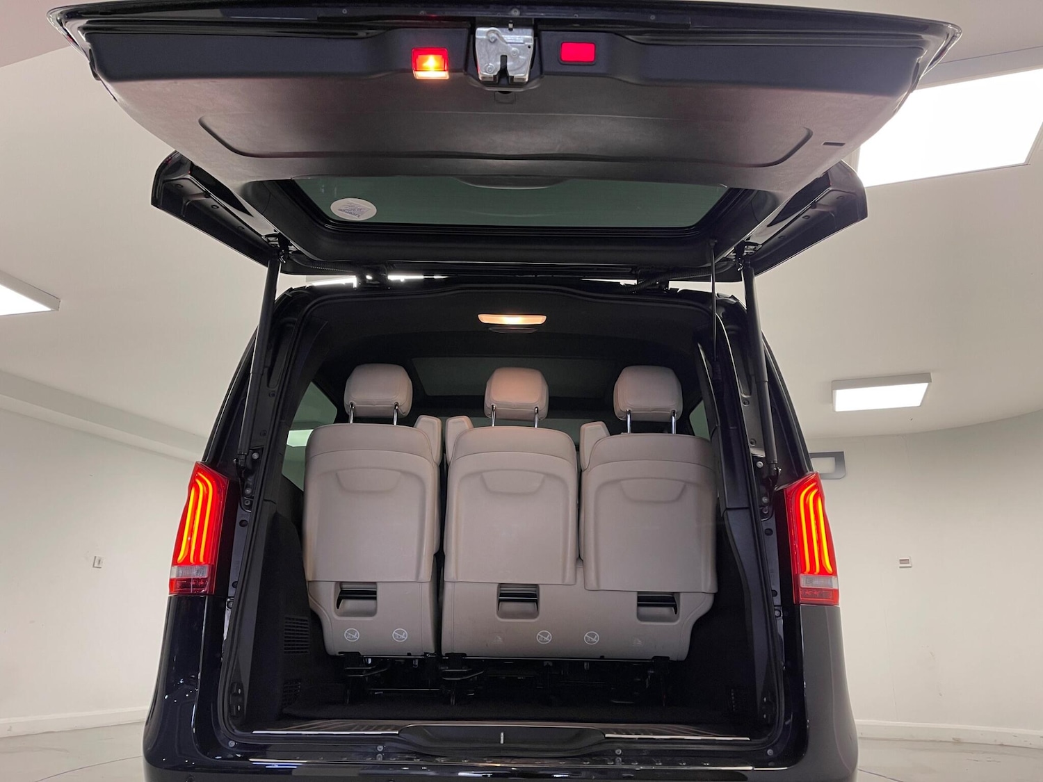 Used Mercedes-Benz V-Class 2020 for sale - 76380759: Photo 42