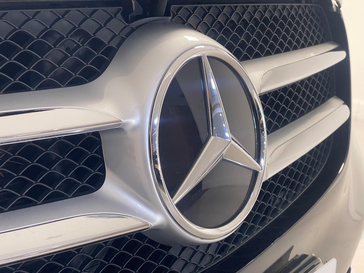 Used Mercedes-Benz V-Class 2020 for sale - 76380759: Photo 49
