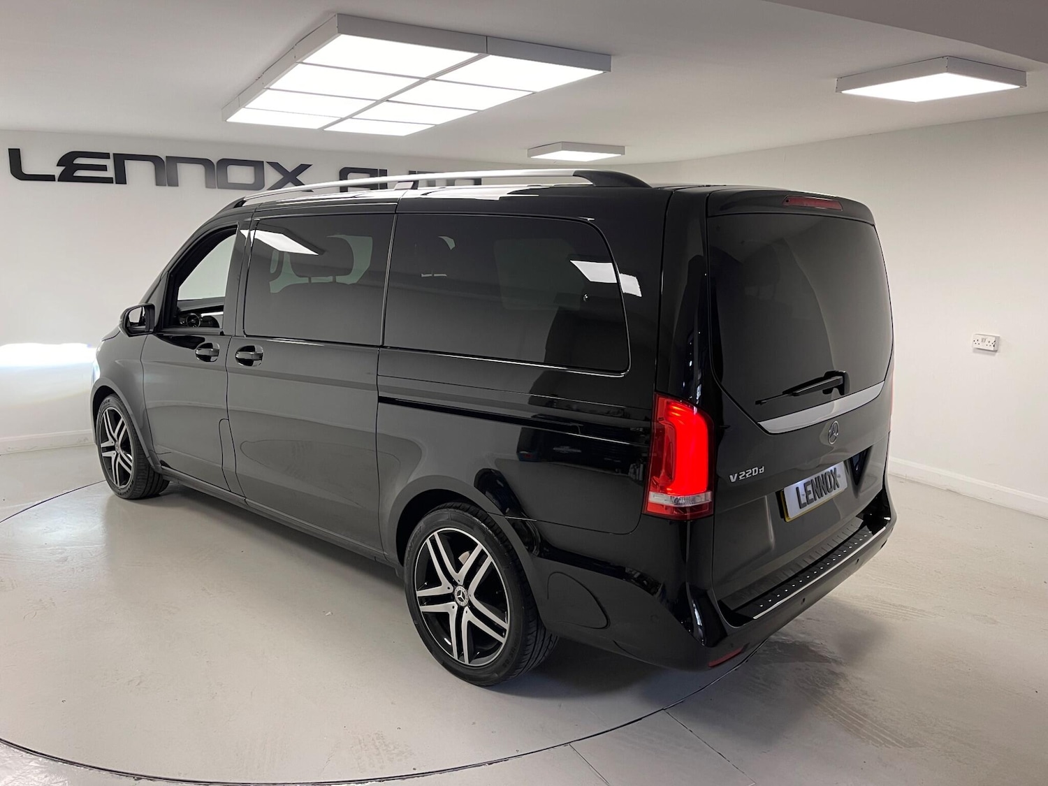 Used Mercedes-Benz V-Class 2020 for sale - 76380759: Photo 54